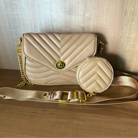 Handbags - Adorable quilted brown purse with exchangeable strap